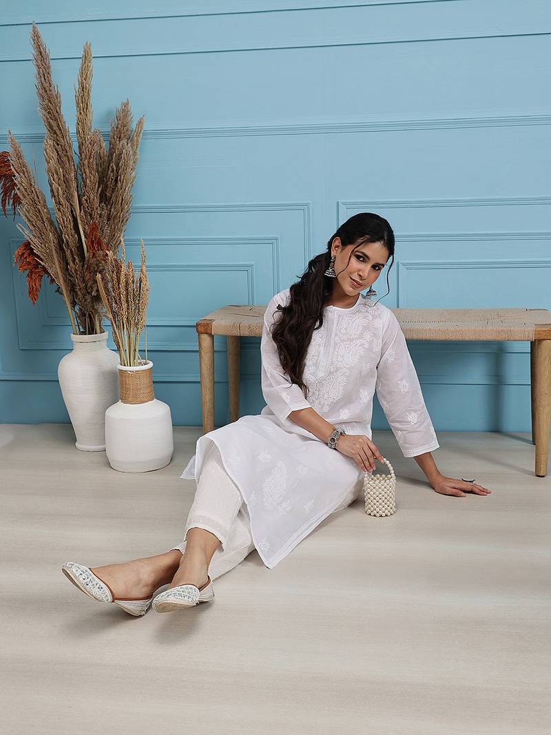 Hand Embroidered White Cotton Lucknow Chikankari Women Kurta