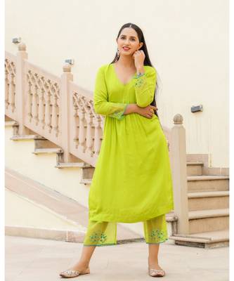 Green Embroidery Modal Suit Set 4