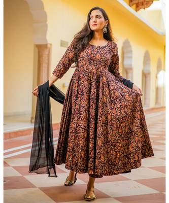 Black & Red Bagru Print Anarkali Dress Set 2