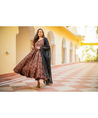 Black & Red Bagru Print Anarkali Dress Set 5