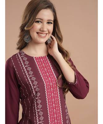 Raghaw Women's Crepe straight digital printed kurta 5