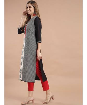 Raghaw Women's Crepe straight digital printed kurta 3