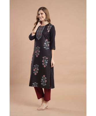 Raghaw Women's Crepe straight digital printed kurta 3