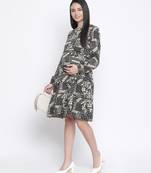 Canva unstructured print  with feeding zip maternity dress