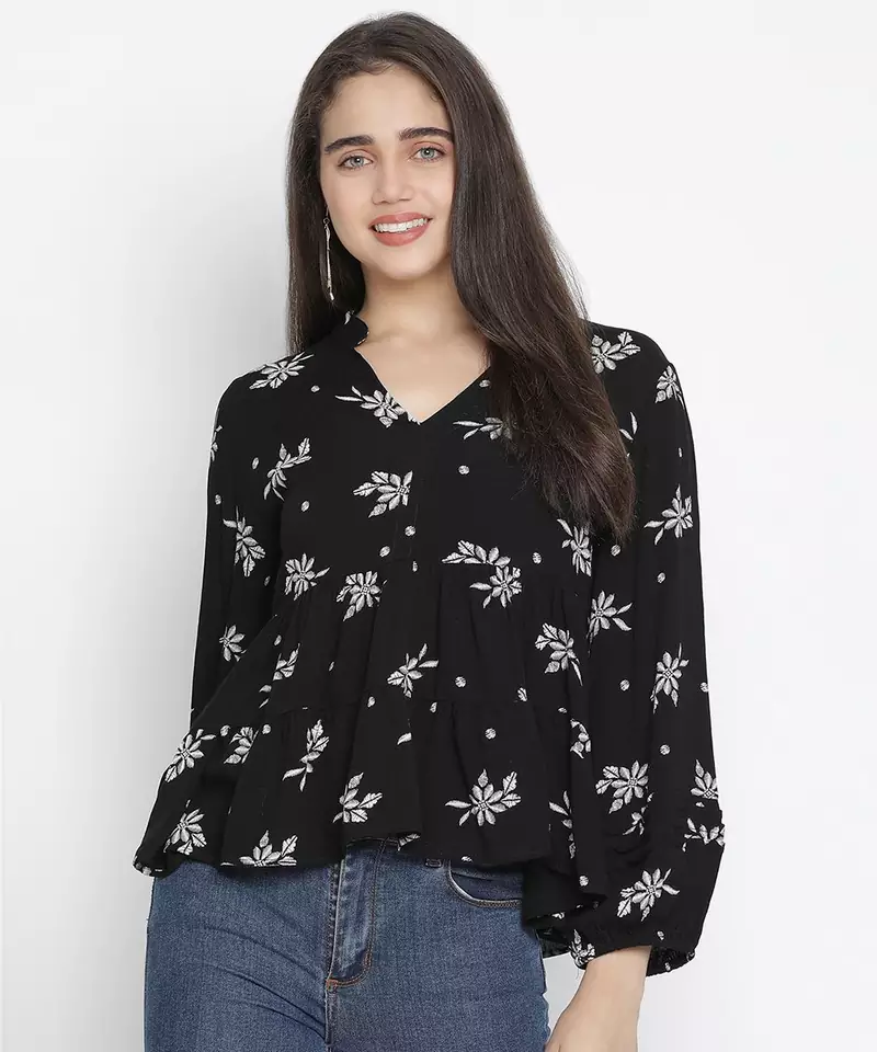 Malleate super black floral print women top