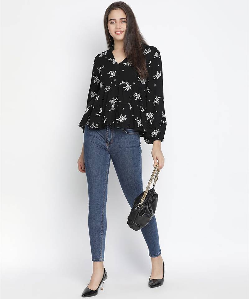 Malleate super black floral print women top