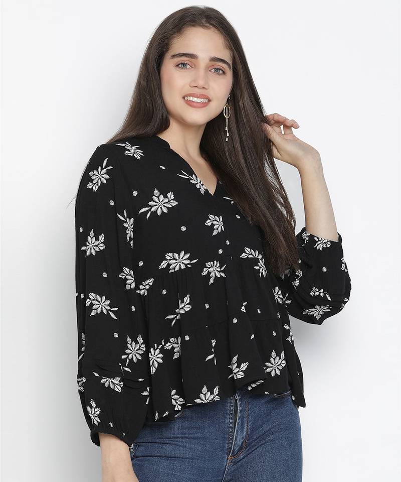 Malleate super black floral print women top