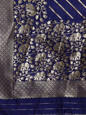 Navy blue woven banarasi silk saree with blouse 5