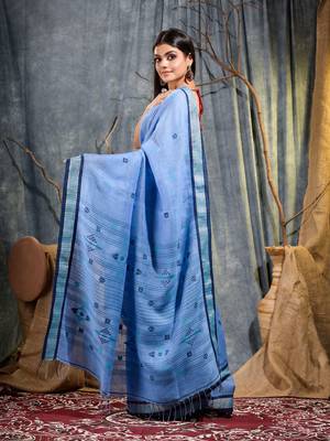 Blue hand woven linen saree with blouse 3