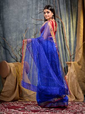Blue hand woven matka silk saree with blouse 3