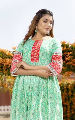 Light Green Border Badhni Printed Rayon Flared/Gown Kurti 5