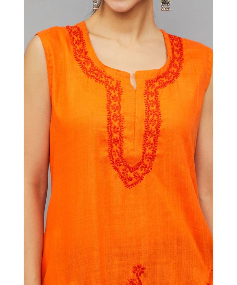 Ethnava Women's Lucknowi Chikankari Hand Embroidered Rayon Slub Trail Cut Kurta