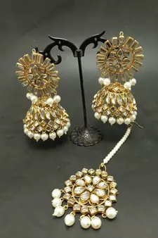 White Copper Gold Plated Kundan Handmade Light Weight Jhumki Maangtika Set
