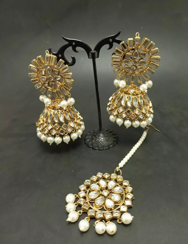 White Copper Gold Plated Kundan Handmade Light Weight Jhumki Maangtika Set