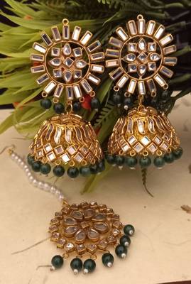 Green Copper Gold Plated Kundan Handmade Light Weight Jhumki Maangtika Set 1