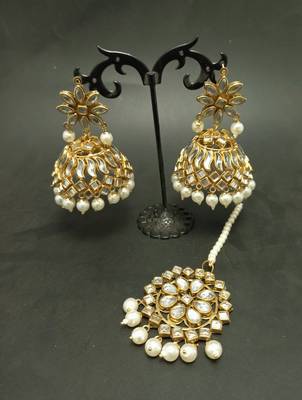 White Copper Gold Plated Kundan Handmade Light Weight Jhumki Maangtika Set 1