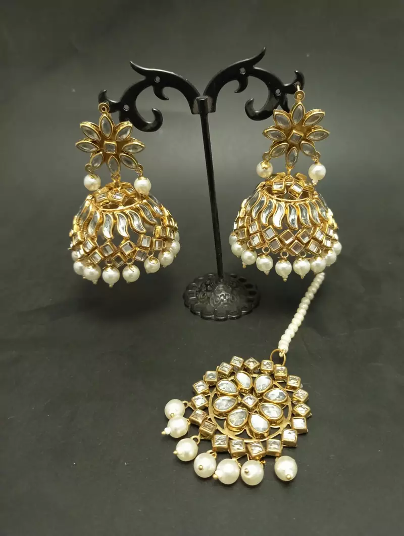 White Copper Gold Plated Kundan Handmade Light Weight Jhumki Maangtika Set