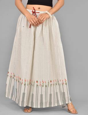 Aurish Black round neck Straight kurta and white Skirt 5