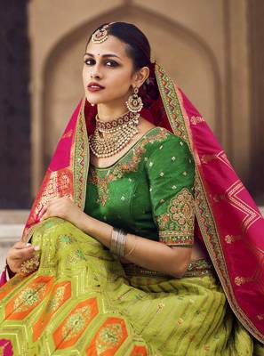 Woven Banarasi Art Silk Lehenga 2