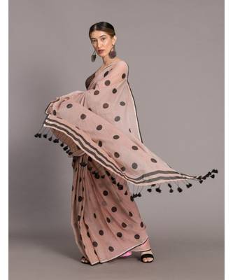 Suta Women Beige & Black Polka Dots Printed Pure Cotton Saree 3