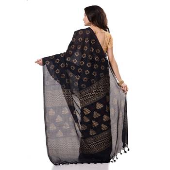 Black hand woven bengal handloom saree with blouse 3