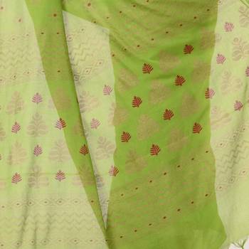 Green hand woven bengal handloom saree with blouse 4