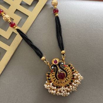 Gold mangalsutra 1