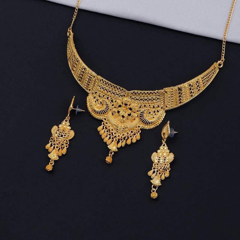 Attractive Gold Plated Traditional  Designer Necklace Jewellery Set For Girls Women