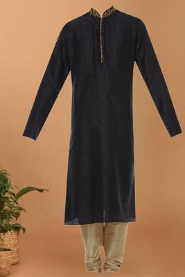 Black printed blended cotton kurta-pajama 4