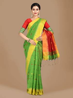 Light green woven blended cotton saree with blouse 1