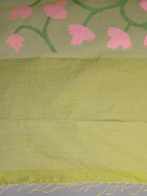 Green woven matka silk saree with blouse 4