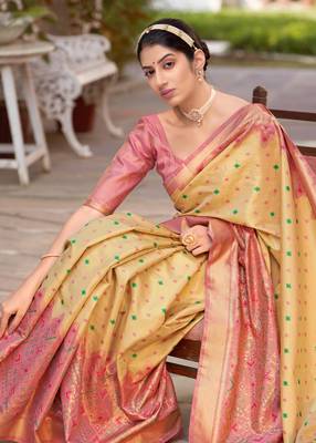 Cream woven kanchipuram silk saree with blouse 2