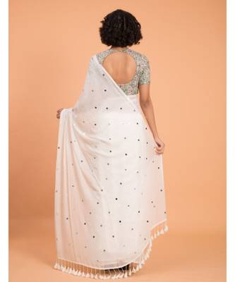 Suta Women White Embellished Pure Cotton Blend Saree 4