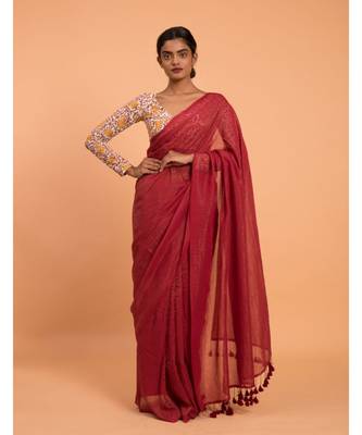 Suta Red & Gold Stripes Woven Zari Pure Cotton Handloom Saree 1