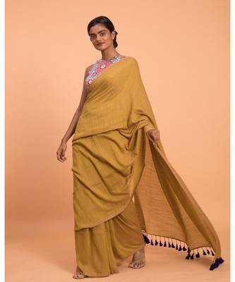 Suta Women Mustard Solid Cotton Blend Saree With Tassels 3