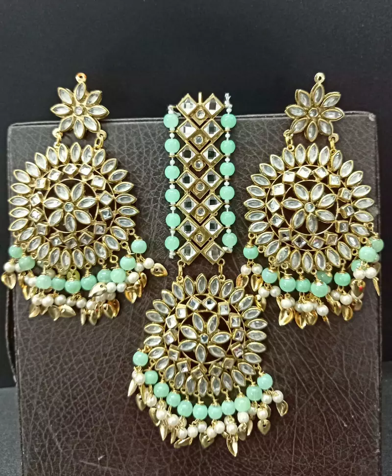 Green Copper Base Gold Plated Kundan Light Weight Earrings Maangtika Set Combo