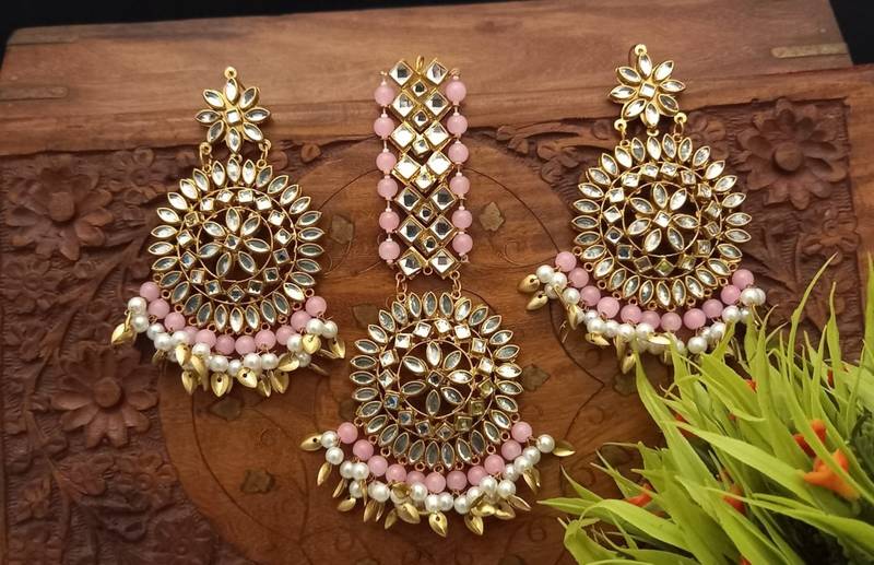 Pink Copper Base Gold Plated Kundan Light Weight Earrings Maangtika Set Combo