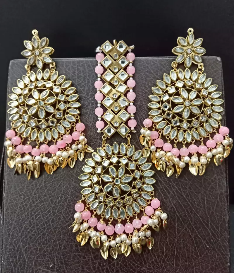 Pink Copper Base Gold Plated Kundan Light Weight Earrings Maangtika Set Combo