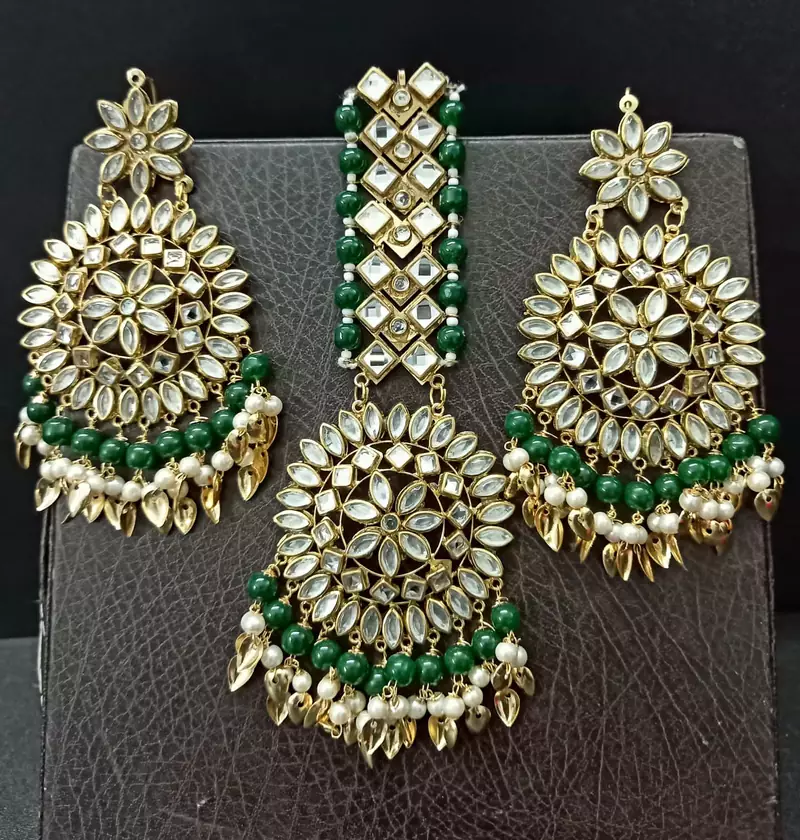 Green Copper Base Gold Plated Kundan Light Weight Earrings Maangtika Set Combo