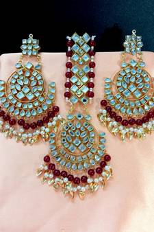 Maroon Copper Base Gold Plated Kundan Light Weight Earrings Maangtika Set Combo