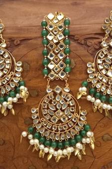 Green Copper Base Gold Plated Kundan Light Weight Earrings Maangtika Set Combo