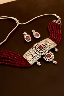 Maroon American Diamond Onyx Semi Precious Stone Beading Choker Necklace Set