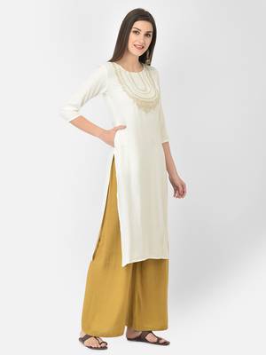 Span White Embroidered Straight Kurta 2