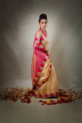 Designer Handwoven Saree With Floral Work 3