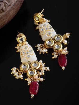 Red pearl earrings 2