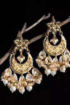 Gold pearl earrings