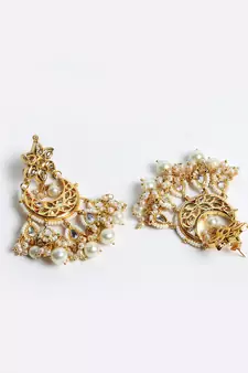 Gold pearl earrings