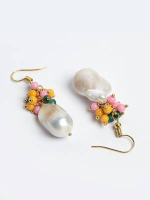 Pink pearl earrings 4