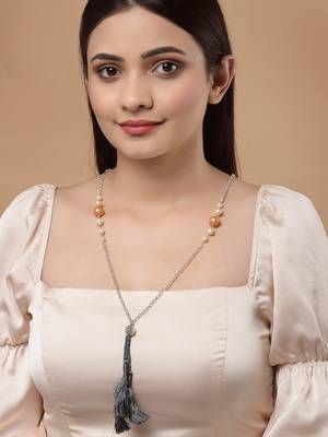 Grey pearl necklaces 1