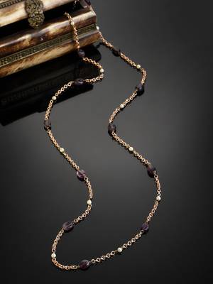 Red pearl necklaces 2